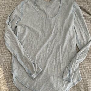 Women's Light Gray Long Sleeve Top